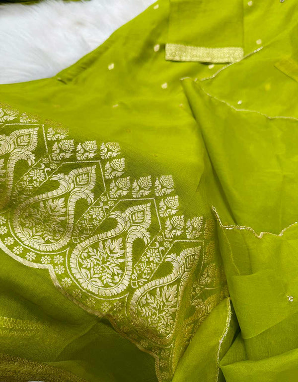 Ready-to-Wear Dola Silk Kurti Set with Organza Dupatta - Graceful Elegance🌟