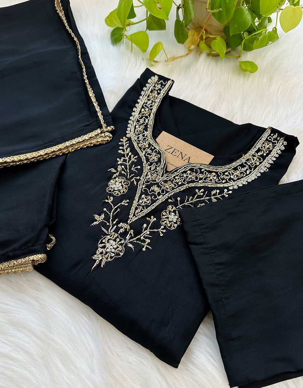 Ready-to-Wear Handwork Kurti Set – Elegant Craftsmanship & Effortless Style ✨