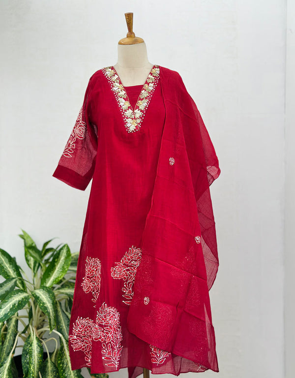 READY TO WEAR PREMIUM MUL CHANDERI HANDWORK ANARKALI KURTI SET ✨