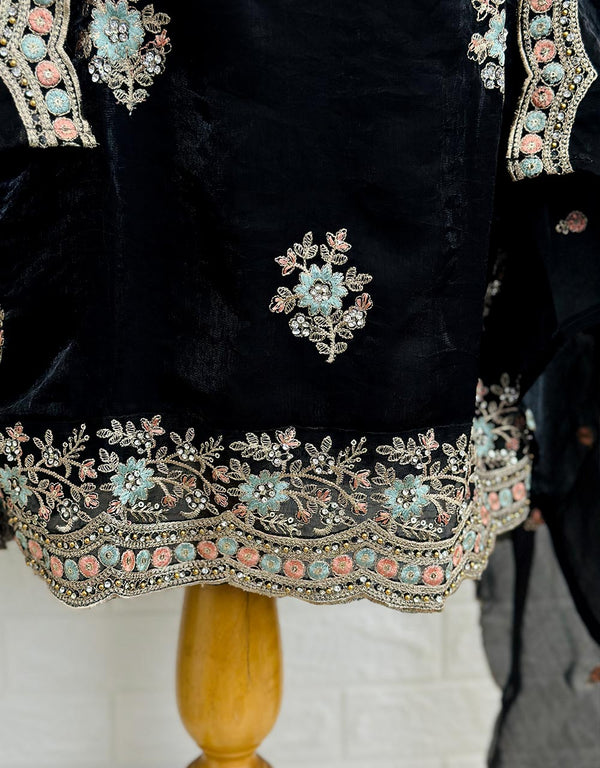 Ready-to-Wear Shimmer Silk Partywear Suit ๐