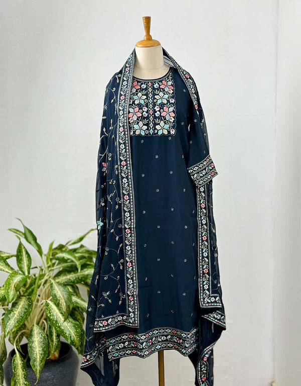 Ready-to-Wear Silk Kurti Set with Organza Dupatta – Timeless Elegance 🌟