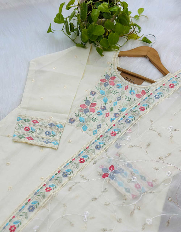 Ready-to-Wear Silk Kurti Set with Organza Dupatta – Timeless Elegance 🌟