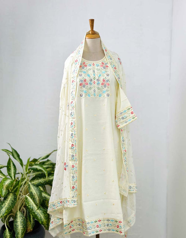 Ready-to-Wear Silk Kurti Set with Organza Dupatta – Timeless Elegance 🌟