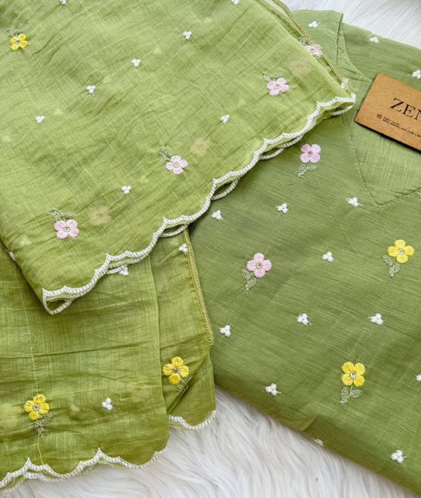 ✨ Pure Mul Chanderi Embroidered Kurti Set ✨