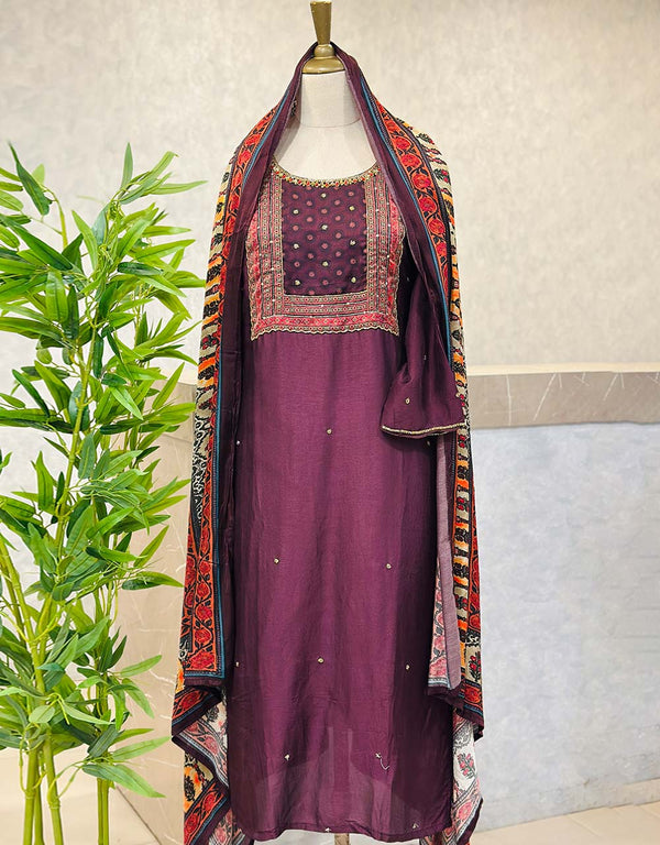 Ready-to-Wear Muslin Kurti Set with Dupatta ๐