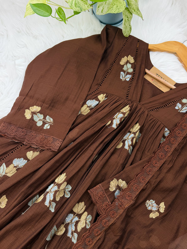 ✨ Pure Mul Chanderi Embroidery Work Anarkali Set