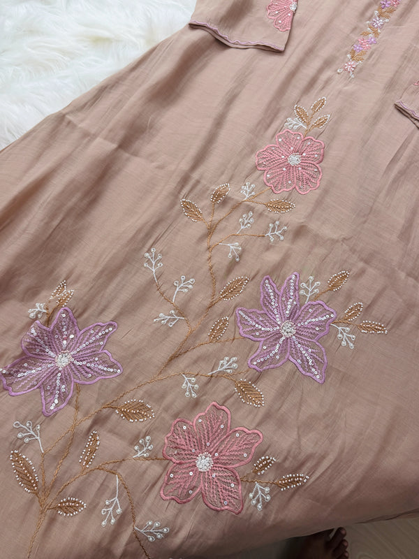 ✨ Pure Mul Chanderi Embroidery Work Kurti Set