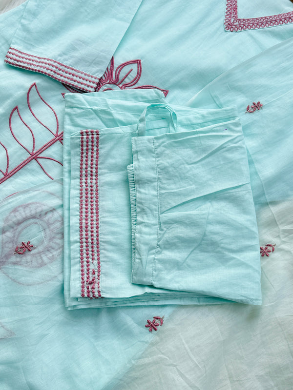 Pure Mul Cotton Embroidered Kurti Set – Elegant Everyday Ethnic Wear