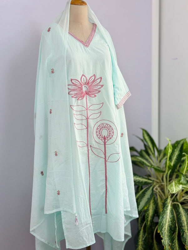 Pure Mul Cotton Embroidered Kurti Set – Elegant Everyday Ethnic Wear