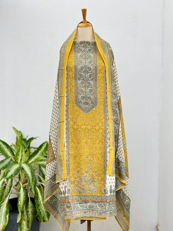 PURE MUSLIN UNSTITCHED SUIT WITH HAND WORK