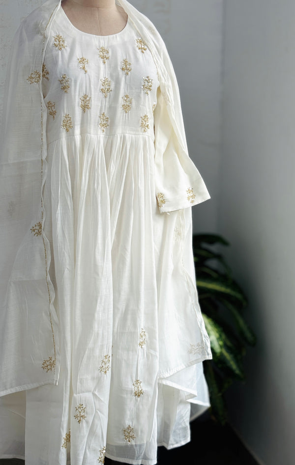 ✨ Premium Mul Chanderi Hand-Detailed Anarkali Suit – Top, Bottom & Dupatta ✨