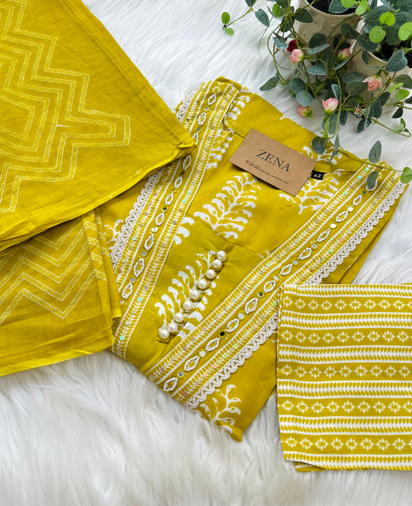 Pure Cotton Hand Detailed Slitted Kurti Set – Comfortable & Stylish 🌿