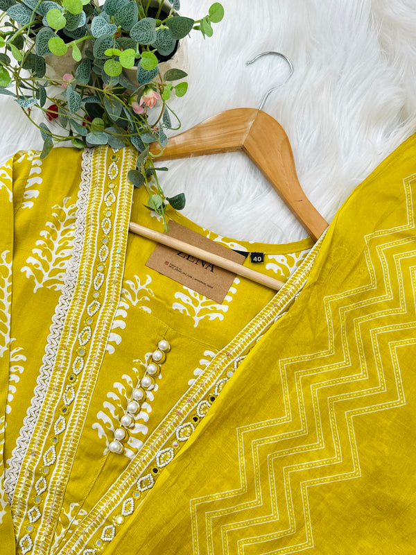 Pure Cotton Hand Detailed Slitted Kurti Set – Comfortable & Stylish 🌿