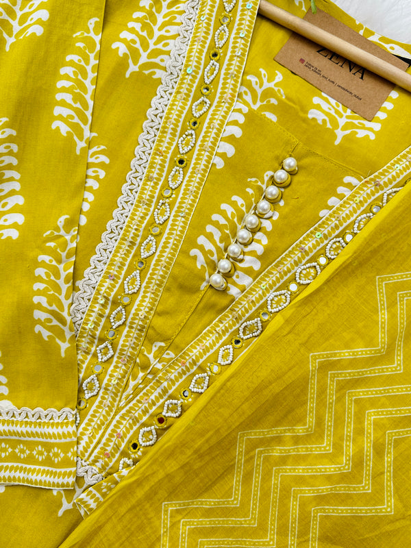 Pure Cotton Hand Detailed Slitted Kurti Set – Comfortable & Stylish 🌿