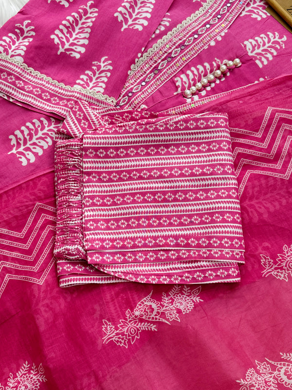 Pure Cotton Hand Detailed Slitted Kurti Set – Comfortable & Stylish 🌿