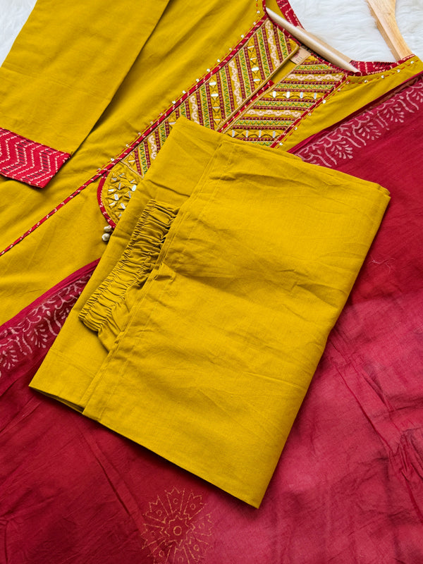 ✨ Pure Cotton Mirror Work Slitted Kurti Set ✨