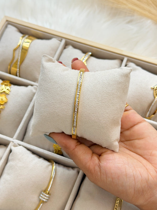 Anti-Tarnish Crystal Gold-Plated Bangle ✨