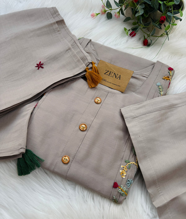 ✨ Glass Chanderi Embroidered Kurti Set ✨