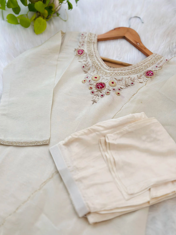 Crepe Silk Handwork Kurti Set with Organza Dupatta – Grace in Every Detail