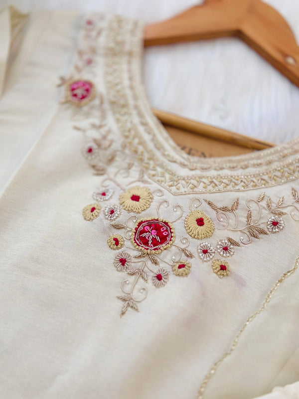 Crepe Silk Handwork Kurti Set with Organza Dupatta – Grace in Every Detail