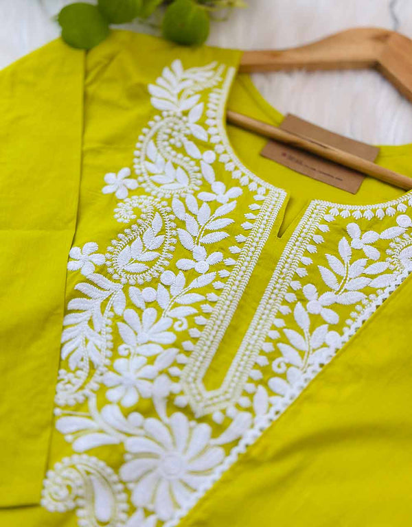 READY TO WEAR CHIKANKARI KURTI SET – A Timeless Blend of Elegance & Tradition ✨