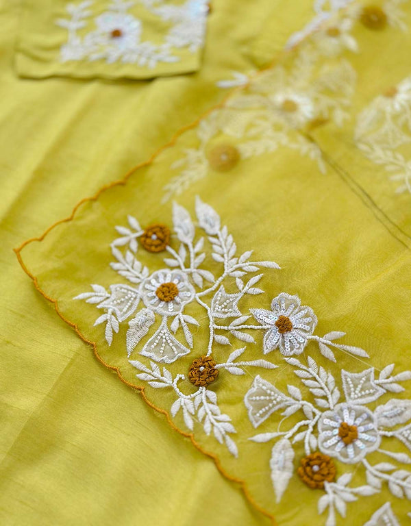 Elegance Redefined – READY TO WEAR HANDWORK KURTI SET (MUL CHANDERI) WITH ORGANZA DUPATTA ✨