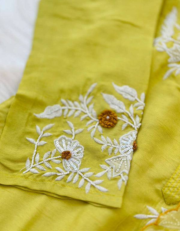 Elegance Redefined – READY TO WEAR HANDWORK KURTI SET (MUL CHANDERI) WITH ORGANZA DUPATTA ✨