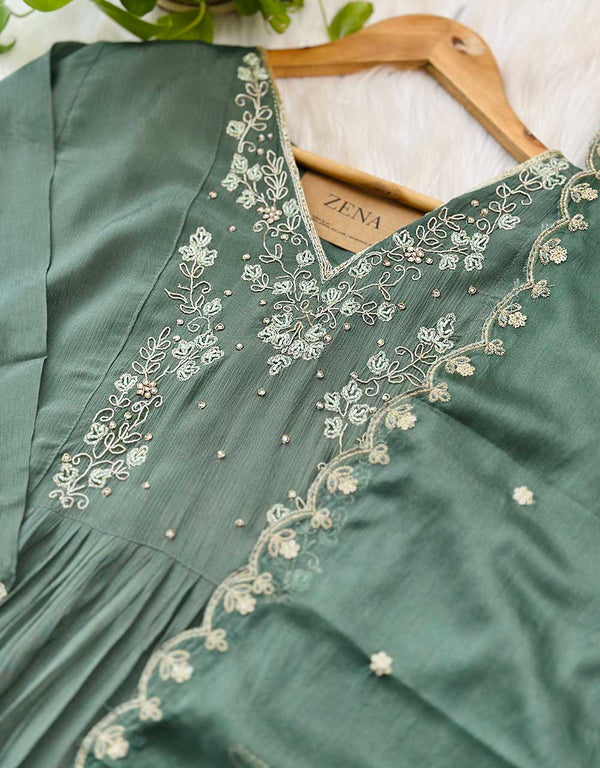 Ready-to-Wear Chinnon Hand Work Kurti Set – Elegant & Timeless ✨