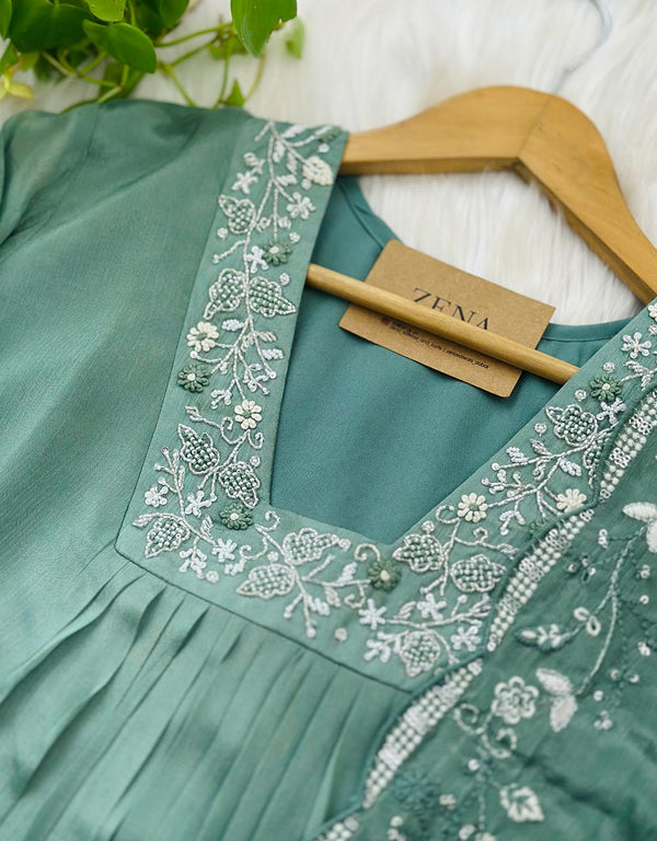 Ready-to-Wear Chinnon Hand Work Kurti Set – A Blend of Elegance & Luxury ✨