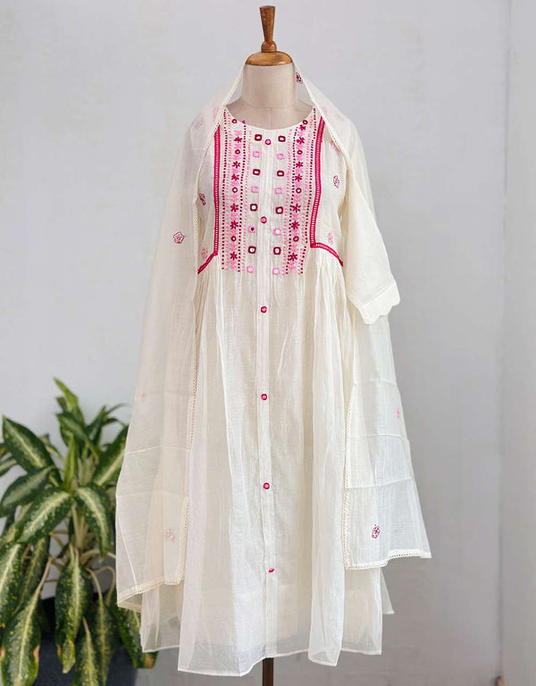 Effortless Elegance – READY TO WEAR MUL COTTON KURTI SET ✨