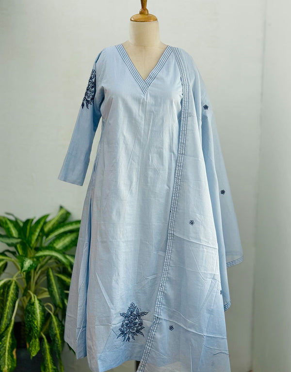 Ready-to-Wear Cotton Anarkali Kurti Set – Graceful Comfort with Intricate Thread Work ✨