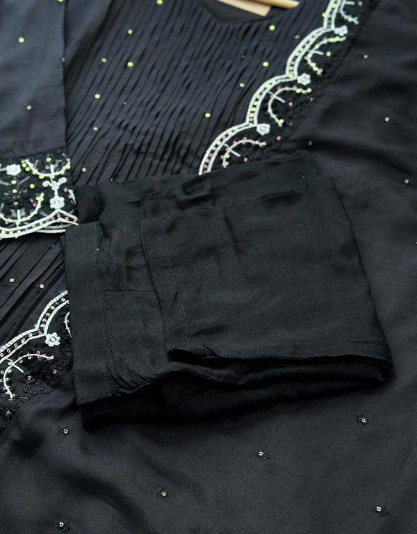 Ready-to-Wear Anarkali Kurti Set – Timeless Elegance & Regal Grace ✨