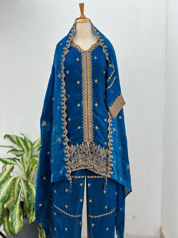 Ready-to-Wear Shimmer Silk Kurti Set – Effortless Glamour & Luxe Appeal ✨