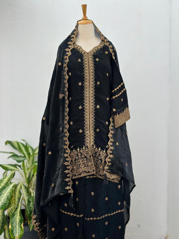 Ready-to-Wear Shimmer Silk Kurti Set – Effortless Glamour & Luxe Appeal ✨