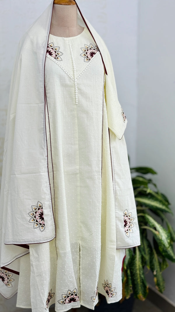 🌿 Pure Mul Cotton Striped Kurti Set with Embroidery 🌿