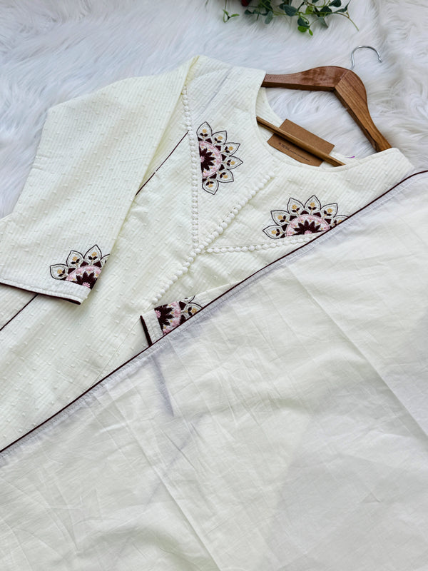 🌿 Pure Mul Cotton Striped Kurti Set with Embroidery 🌿