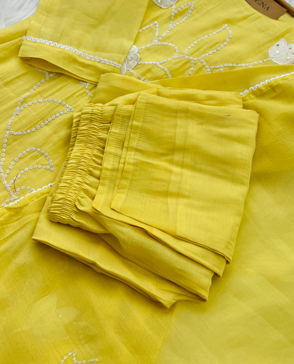 ✨ Premium Mul Chanderi Embroidered Kurti Set ✨