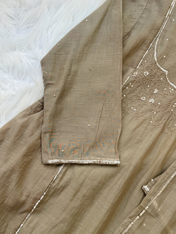 Mul Chanderi Hand-Detailed Anarkali Set