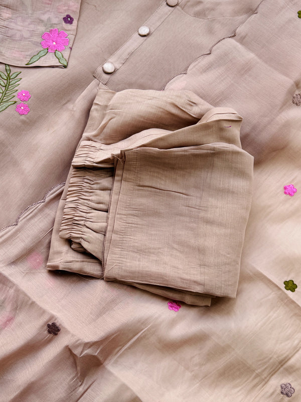 ✨ Mul Chanderi Embroidered Anarkali Set ✨