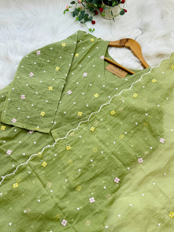 ✨ Pure Mul Chanderi Embroidered Kurti Set ✨