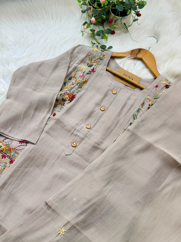 ✨ Glass Chanderi Embroidered Kurti Set ✨