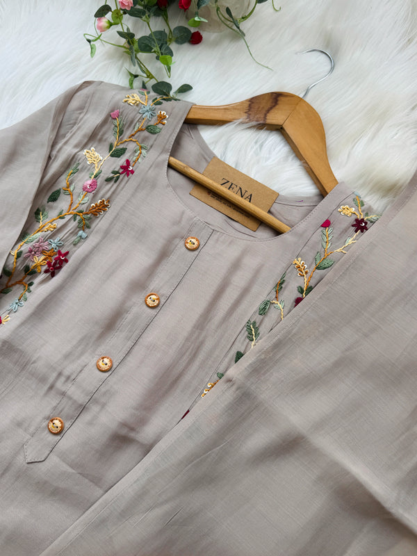 ✨ Glass Chanderi Embroidered Kurti Set ✨