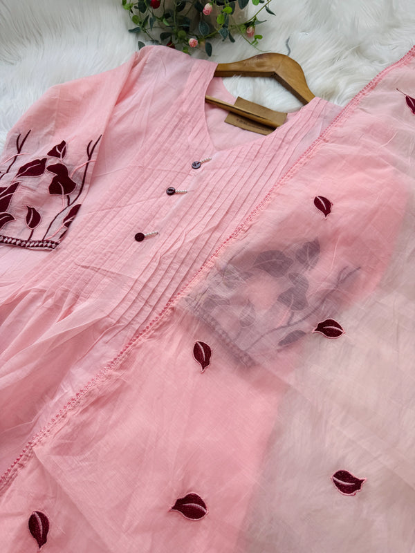 Mul Chanderi Appliqué Work Anarkali Set ✨