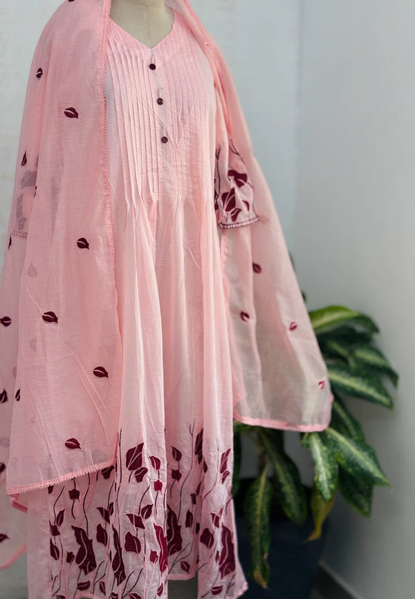 Mul Chanderi Appliqué Work Anarkali Set ✨