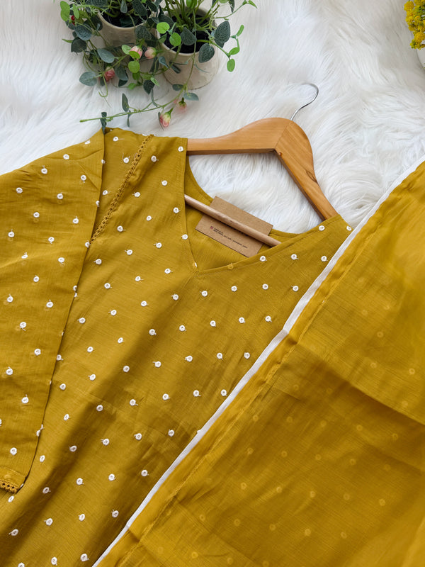 ✨ Mul Chanderi Thread Work A-Line Kurti Set ✨