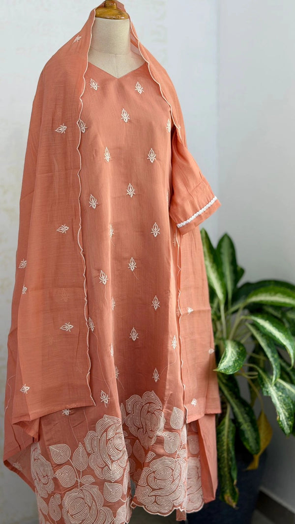 ✨ Mul Chanderi Embroidered Kurti Set ✨
