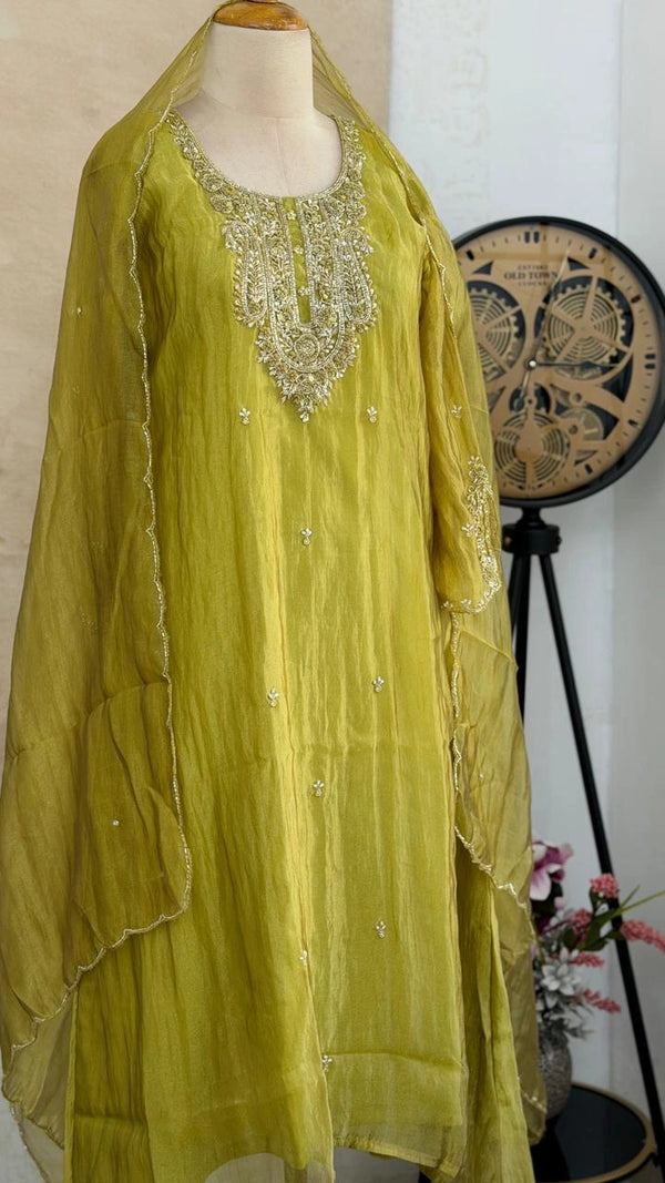 ✨ Premium Crushed Tissue Silk Handwork Suit – Top, Bottom & Dupatta ✨