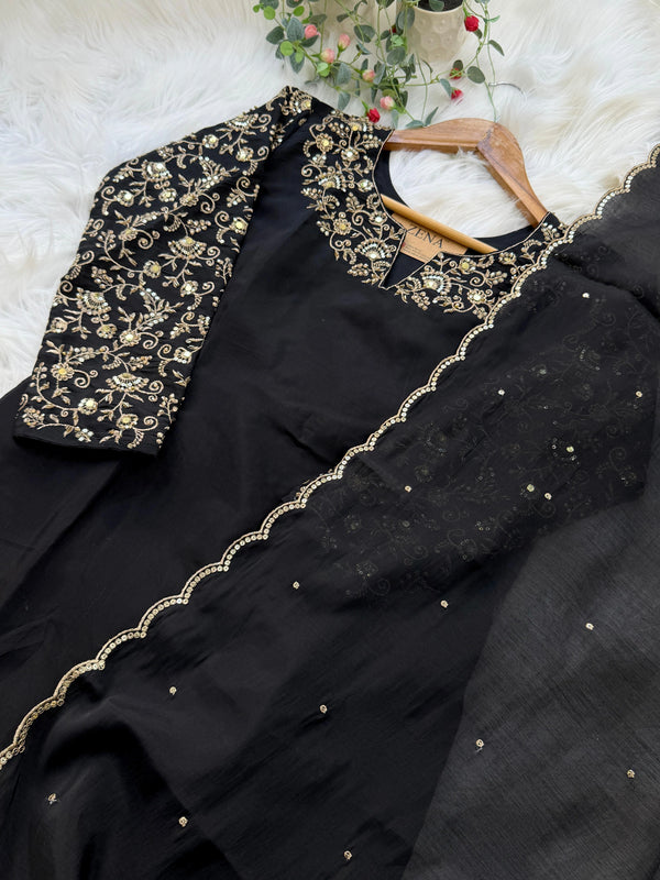 ✨ Glass Chanderi Embroidered Party Wear Kurti Set ✨