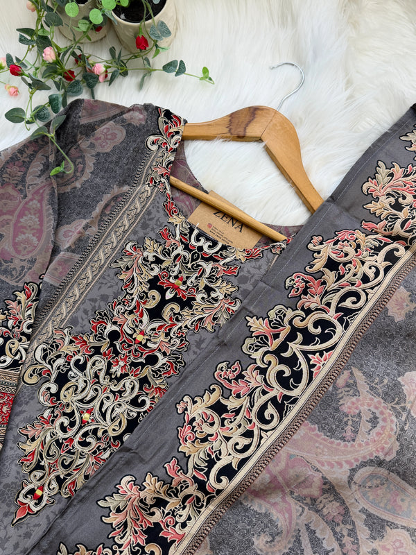 ✨ Pure Crepe Pakistani Suit ✨