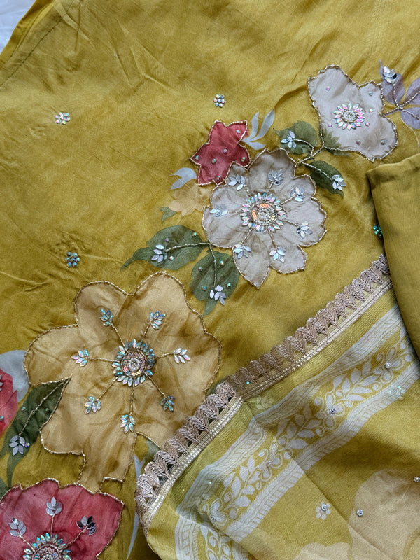 ✨ Premium Crepe Hand Detailed Unstitched Suit ✨